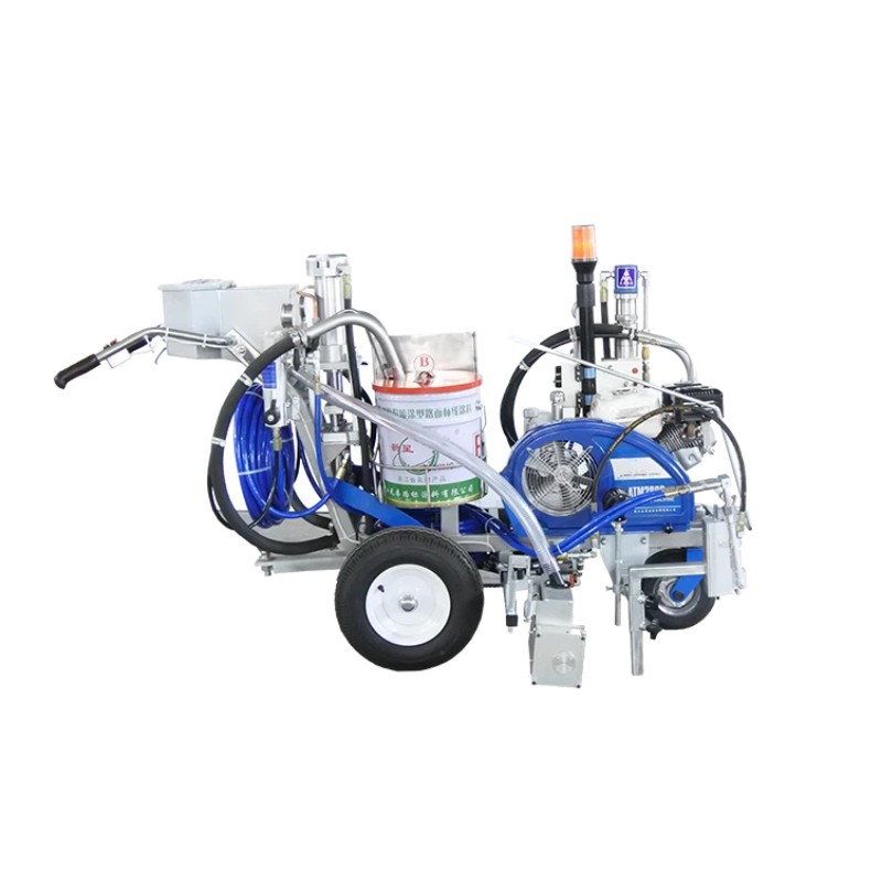 ماشین علامت گذاری جاده