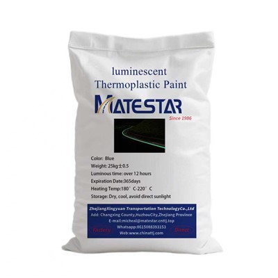 درخشش در رنگ ترافیک تاریک